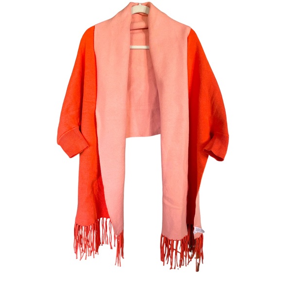 Mer Sea Coral Pink Fringe Charleston ‘The Anywhere Wrap’‎ Sweater Poncho - Picture 1 of 10